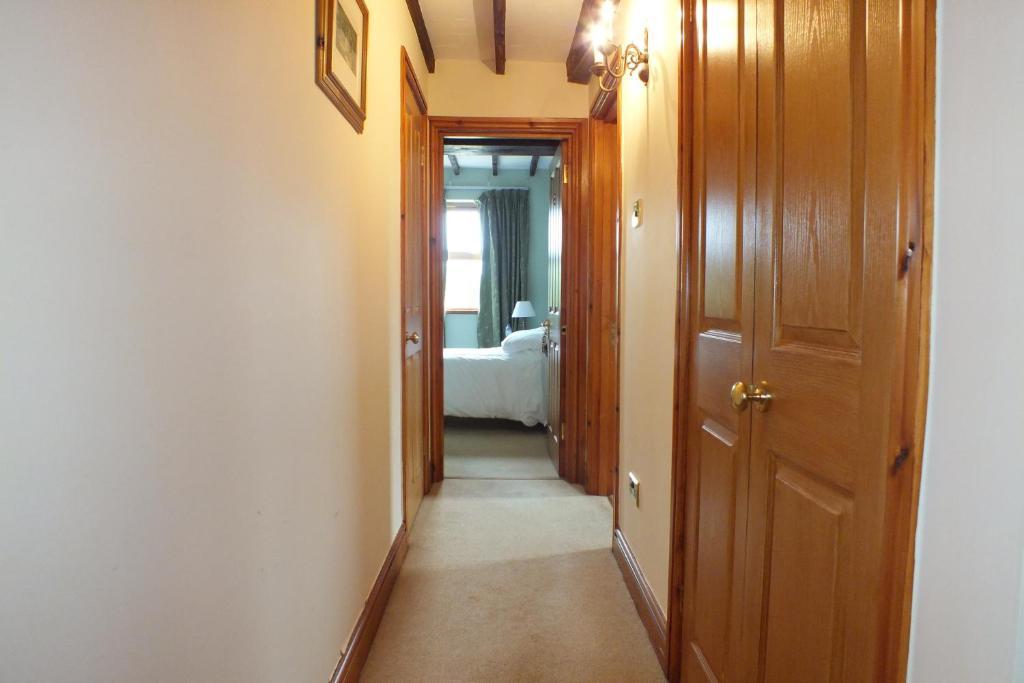 Llwyn Country House Лланелли Номер фото